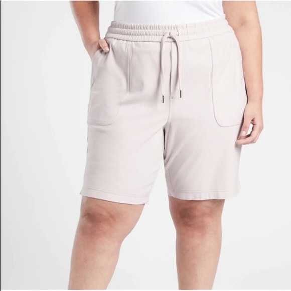 Athleta Farallon Bermuda Shorts Birch Gray Cream Drawstrings Pockets 16 Tall - Picture 11 of 11